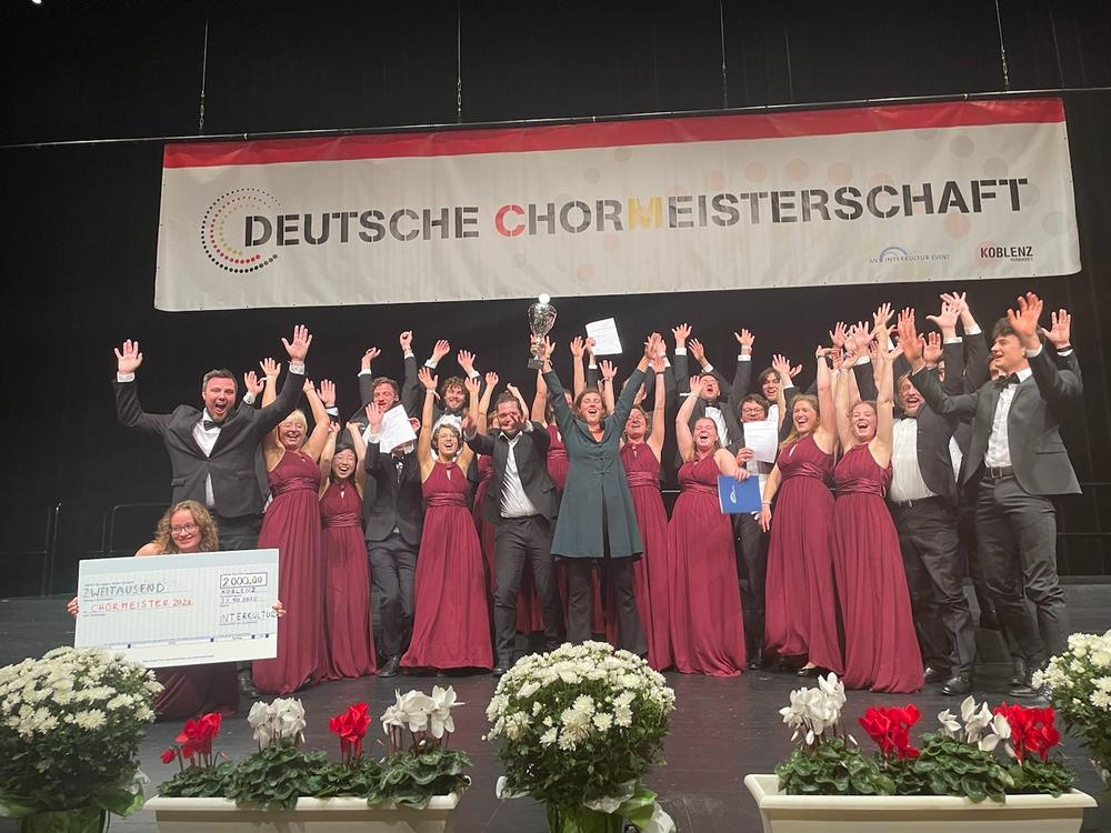 Jubel bei der Preisverleihung der Deutschen Chormeisterschaft in Koblenz.